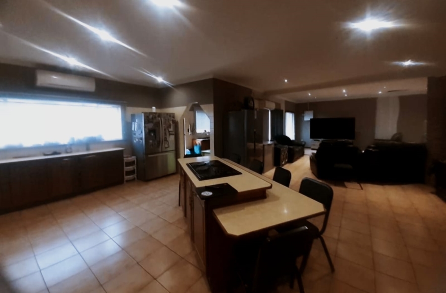 4 Bedroom Property for Sale in Safari Gardens North West
